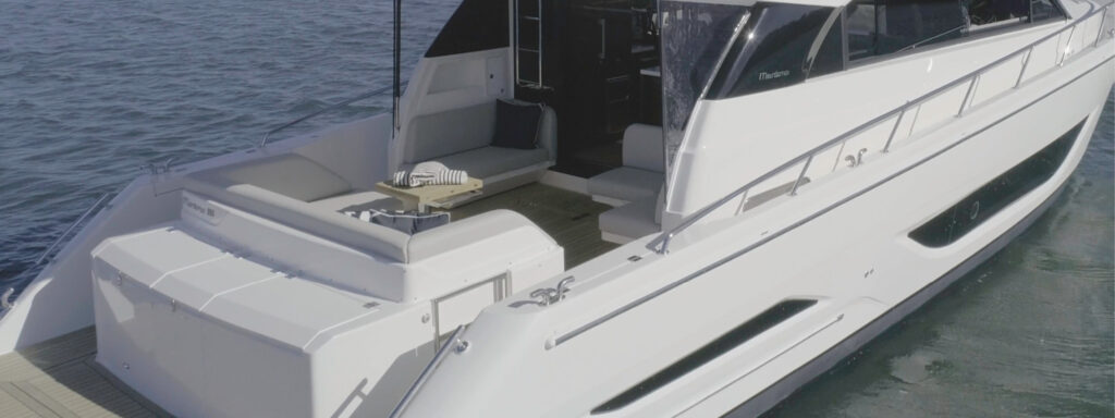 maritimo S55 Cockpit