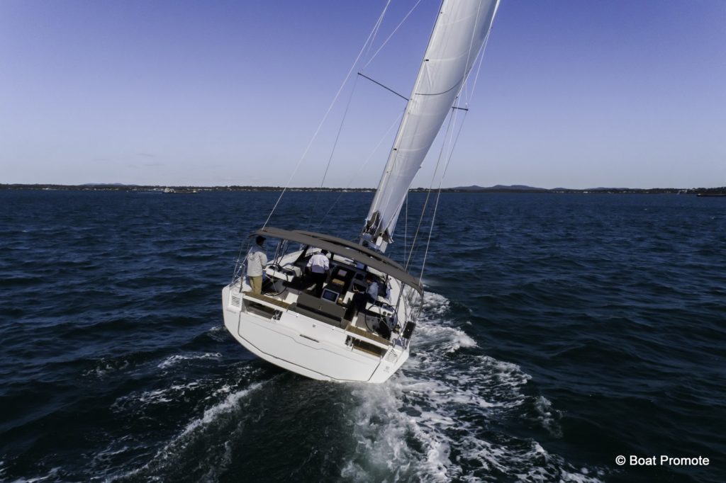 Dufour 470 review transom