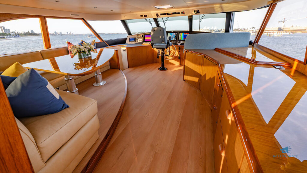Viking 82 Convertible Sportfish — image 9