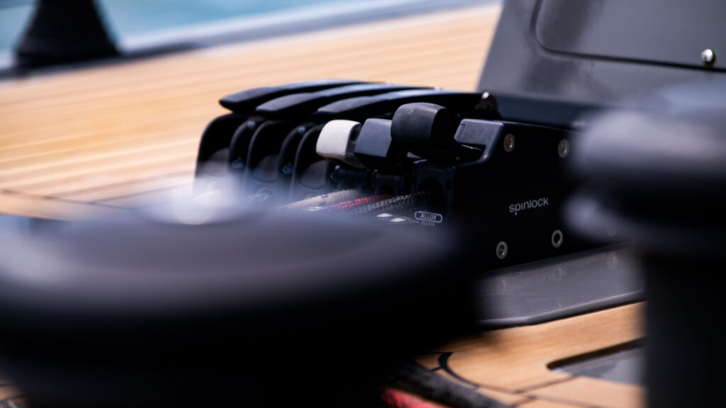 Bloomfield 72 Bluewater Cruiser — image 36