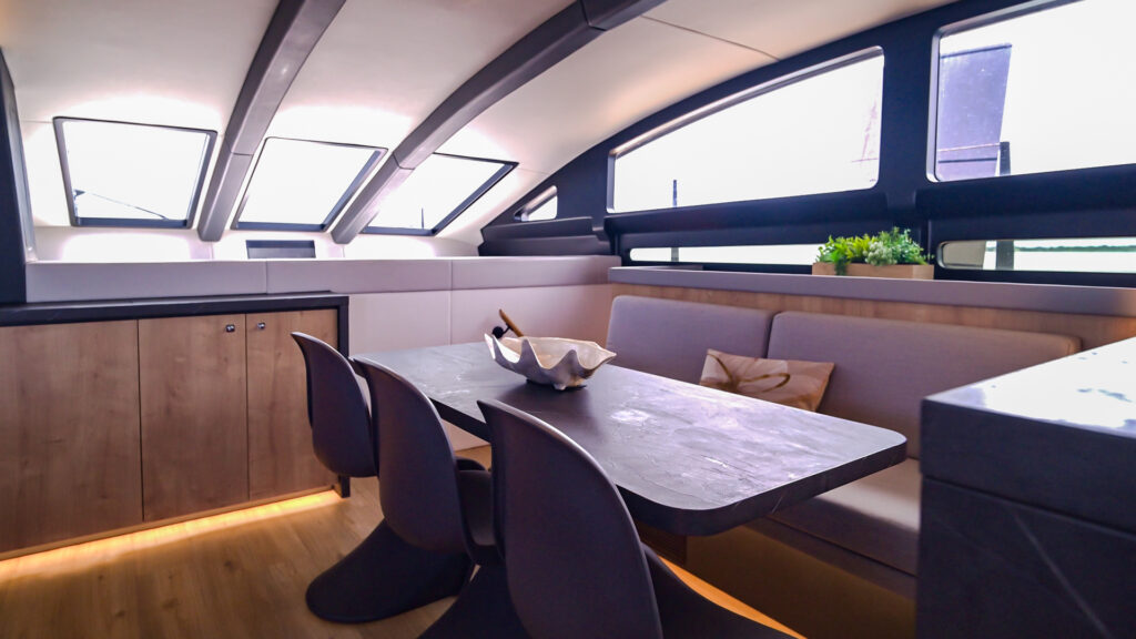 Bloomfield 72 Bluewater Cruiser — image 31