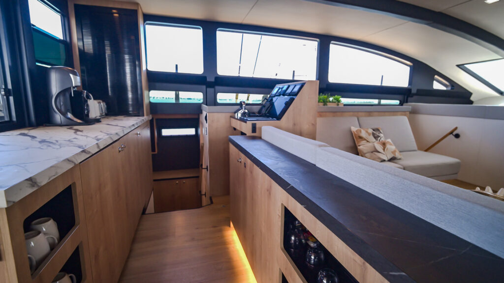 Bloomfield 72 Bluewater Cruiser — image 29
