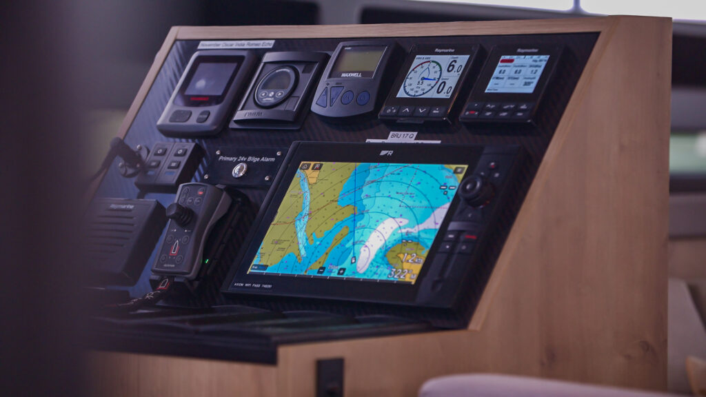 Bloomfield 72 Bluewater Cruiser — image 28