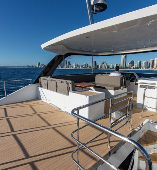 Flybridge Aft deck