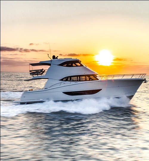 Maritimo M64 sunrise