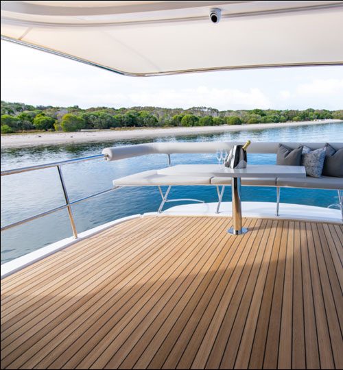 Maritimo-M70-Flybridge