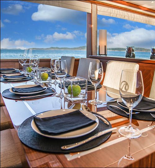 Ocean Alexander 88 dining